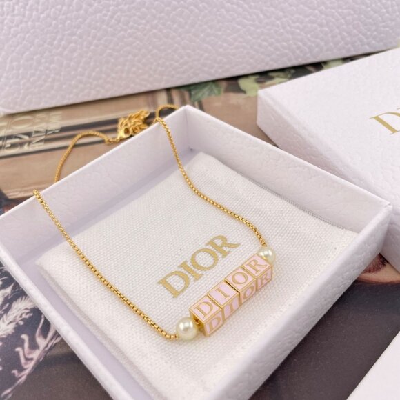 Dior Necklace - D-dice cube pink lacquered necklace - Picture 1 of 5